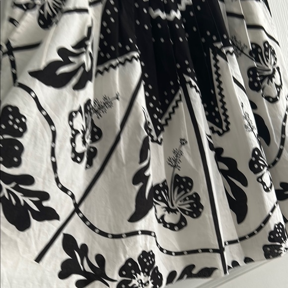 Black and White A-Line PleatedSkirt with subtle metallic silver dots. Size M - Picture 5 of 8
